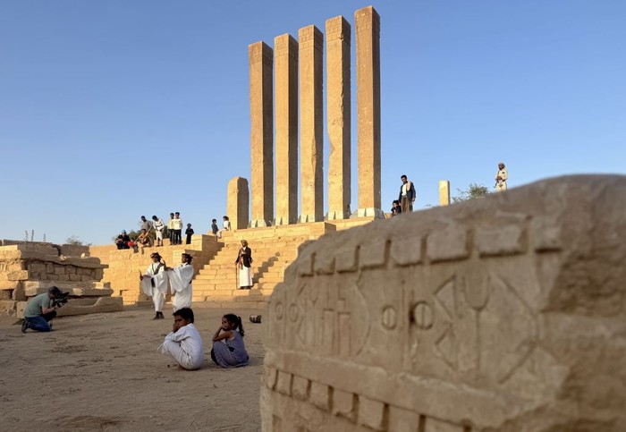 Potret Singgasana Ratu Balqis dari Kerajaan Sheba yang Ditaklukkan Nabi Sulaiman Ini dia Kuil Barran, yang dikenal dengan singgasana Ratu Balqis, penguasa Kerajaan Saba/Syeba di Yaman. Kerajaan yang ditaklukkan Raja Solomon atau Nabi Sulaiman.