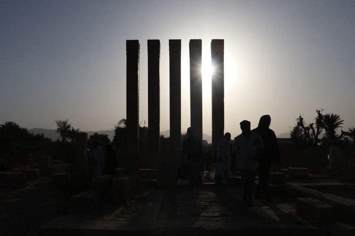 Potret Singgasana Ratu Balqis dari Kerajaan Sheba yang Ditaklukkan Nabi Sulaiman Ini dia Kuil Barran, yang dikenal dengan singgasana Ratu Balqis, penguasa Kerajaan Saba/Syeba di Yaman. Kerajaan yang ditaklukkan Raja Solomon atau Nabi Sulaiman.