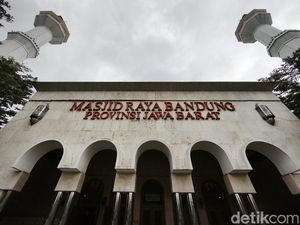 Dilema Pengurus Masjid Raya Bandung, Sulit Biaya-Aset Tak Jelas