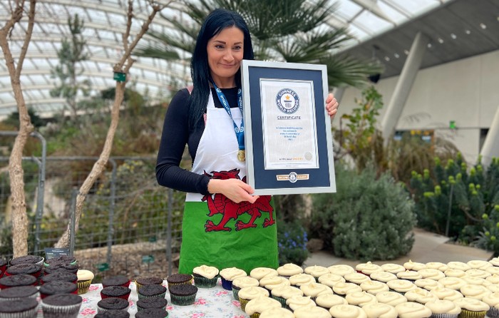 Keren! Rekor Dunia Bikin Cupcake Tercepat, 66 Buah dalam 3 Menit