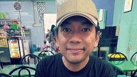Tak hanya sekali saja Rian menikmati nasi kandar, tapi beberapa kali ia menikmatinya. Nasi Kandar Kampung Melayu yang dikunjungi olehnya di Penang. Foto: Instagram @rianekkypradipta