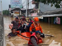 Jokowi Sebut Jakarta Perlu Normalisasi 12 Sungai untuk Atasi Banjir