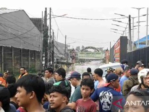 Pria di Jatiasih Hilang Terbawa Arus Banjir Bekasi