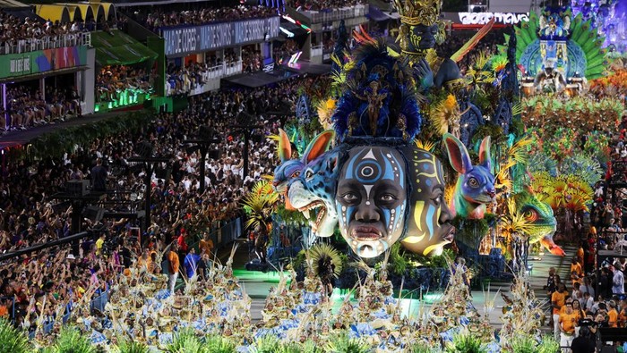 Revellers from Vila Isabel samba school perform at the Sambadrome during Carnival in Rio de Janeiro Brazil March 4, 2025. REUTERS/Pilar Olivares