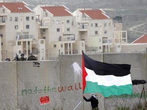 Video: Israel Serbu Ramallah, Pemuda Palestina Melawan dengan Batu