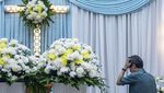 Suasana Duka Selimuti Persemayaman Mamak Pendaki Lilie Wijayati