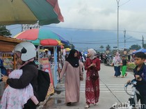 Mengais Rezeki di Jalan Ibrahim Adjie, Tempat Berburu Takjil di Garut