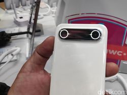 Ponsel Super Tipis Tecno Spark Slim Membetot Perhatian