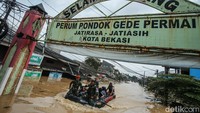 Kawasan Pondok Gede Permai (PGP), Jatiasih, Kota Bekasi, Jawa Barat, kebanjiran, Selasa (4/3/2025).