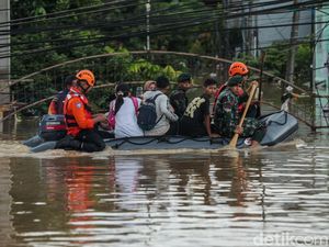 BNPB Catat 37.058 KK di Jabodetabek Terdampak Banjir, Terbanyak Kota Bekasi