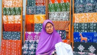 Perajin batik di Kampung Batik Cibuluh