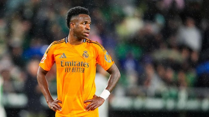 SEVILLA, SPAIN - MARCH 01: Vinicius Junior of Real Madrid looks on during the Spanish league, LaLiga EA Sports, football match played between Real Betis and Real Madrid at Benito Villamarin stadium on March 1, 2025, in Sevilla, Spain. (Photo By Joaquin Corchero/Europa Press via Getty Images)