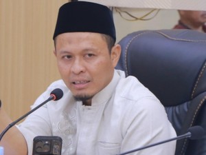 Walkot Agung Imbau Warga Pekanbaru Kurangi Ativitas Luar Rumah-Pakai Masker