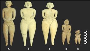 Potret Action Figure Berusia 2.400 Tahun Ditemukan di Atas Piramida El Salvador