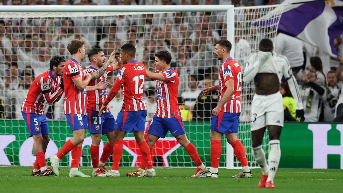 Atletico Madrid kalah 1-2 dari Real Madrid di leg pertama 16 besar Liga Champions (Foto: REUTERS/Violeta Santos Moura)