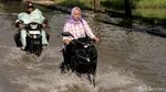 Jalan Menuju Stadion GBLA dan Stasiun Kereta Cepat Terendam Banjir