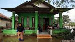 Penampakan Banjir Masih Rendam Kampung Baru Babelan Bekasi