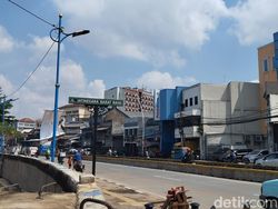 Banjir Sudah Surut, Arus Lalu Lintas Jalan Jatinegara Barat Normal