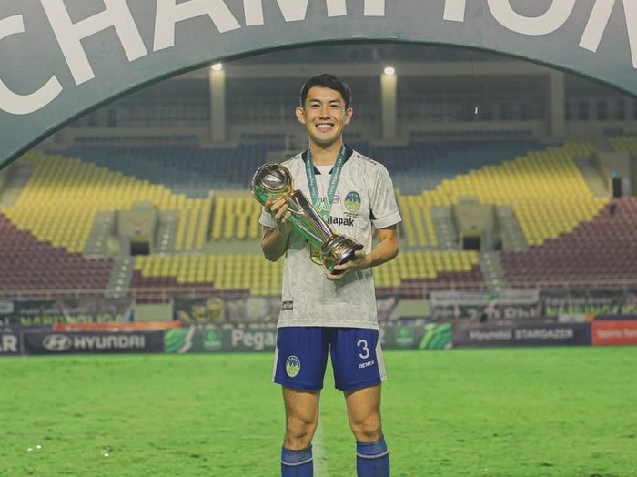 Bek PSIM Jogja, Yusaku Yamadera di final Liga 2 2024/2025 di Stadion Manahan, Solo, Rabu (26/2/2025).