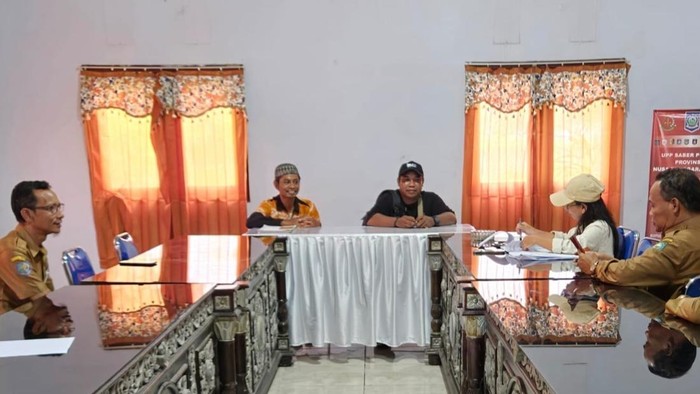 BPKP NTB memeriksa organisasi wartawan dan pejabat Dinas Kominfotik Kabupaten Bima, Selasa, (4/3/2025). Mereka diperiksa terkait penyaluran dana hibah di Dinas Kominfotik Rp 400 juta. (Istimewa)