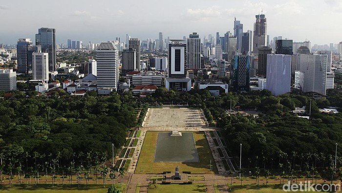 Badan Pusat Statistik (BPS) mencatat terjadi deflasi 0,48% secara bulanan (month to month/mtm) dan deflasi 0,09% secara tahunan (year on year/yoy) pada Februari 2025.
