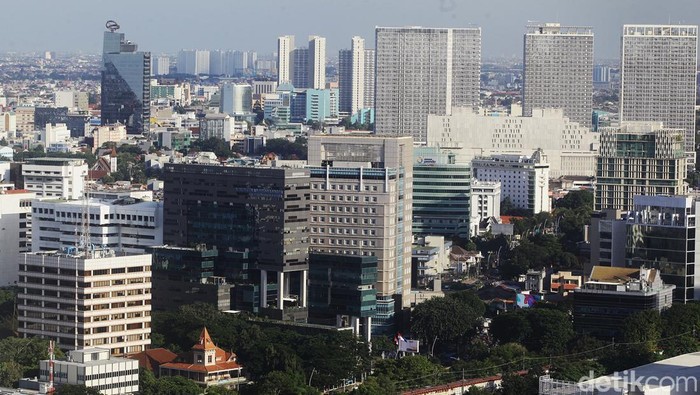 Badan Pusat Statistik (BPS) mencatat terjadi deflasi 0,48% secara bulanan (month to month/mtm) dan deflasi 0,09% secara tahunan (year on year/yoy) pada Februari 2025.