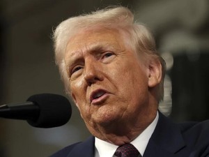 Trump Resmi Cabut Akses Biden ke Informasi Rahasia Negara