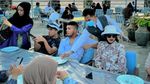 Gaya Keren Saaih Halilintar Makan Steak di Dubai dan Masak Salmon