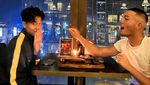 Gaya Keren Saaih Halilintar Makan Steak di Dubai dan Masak Salmon