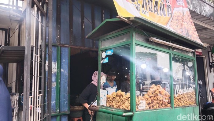 Gorengan Cendana.