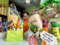 Patriana Kewalahan Penuhi Pesanan Ratusan Parcel untuk Lebaran