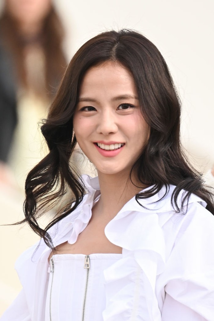 PARIS, FRANCE - MARCH 04: (EDITORIAL USE ONLY - For Non-Editorial use please seek approval from Fashion House) Jisoo attends the Christian Dior Womenswear Fall/Winter 2025-2026 show as part of Paris Fashion Week  at Jardin des Tuileries on March 04, 2025 in Paris, France. (Photo by Stephane Cardinale - Corbis/Corbis via Getty Images)