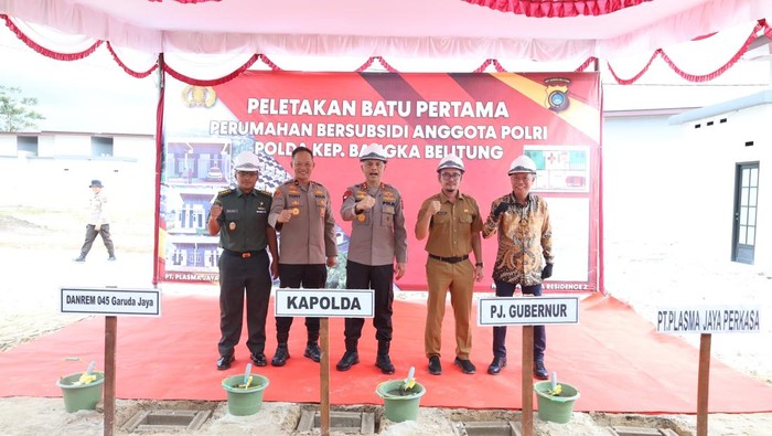 Kapolda Bangka Belitung Irjen Hendro Pandowo meresmikan groundbreaking program perumahan subsidi bagi anggota Polri.