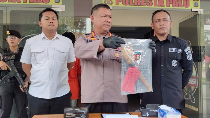 Konferensi pers Polresta Palu terkait kasus pembunuhan di penginapan.