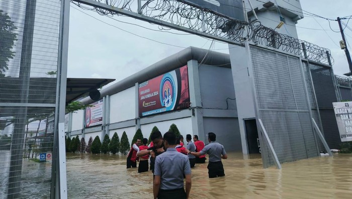 Lapas Cikarang, Kabupaten Bekasi ikut terdampak banjir.