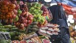 Laris Manis Penjualan Buah-buahan Saat Ramadan