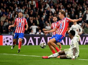 Video Atletico Kecewa Kalah dari Madrid, Tapi Juga Bangga