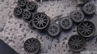 Bakatnya itu terus diasah hingga masuk ke Universitas jurusan desain produk dan melanjutkannya di jenjang S2. Tak hanya itu Ruben juga mempelajari desain 3d hingga ke China dengan mengikuti workshop langsung dari pakarnya.