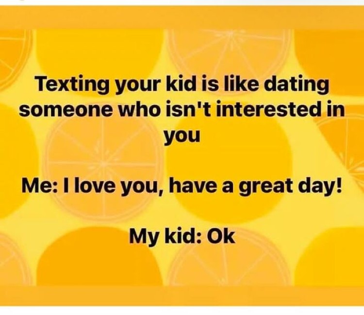 Meme yang Relate Banget buat Para Bunda, Semangat Moms! Menjadi orang tua tidak lah mudah. Tetap semangat buat para ibu dan ayah yang sudah menjaga anak kalian -- apalagi sambil puasa. Kudu banyak-banyak sabar!