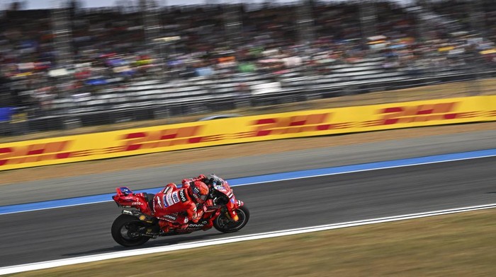 Spains rider Marc Marquez steers his motorcycle during Thailands MotoGP at the Chang International Circuit in Buriram, Thailand, Sunday, March 2, 2025. (AP Photo/Kittinun Rodsupan)