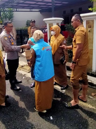 Polri evakuasi hingga beri bantuan korban banjir Bekasi dan Depok