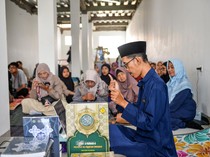 Momen Teman Tuli Belajar Al-Quran Isyarat