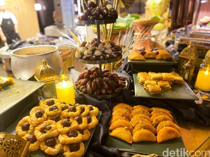 St. Regis Jakarta Menu iftar di St. Regis Jakarta