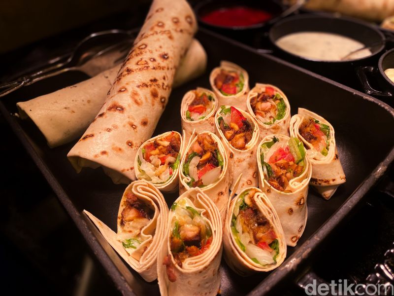 Menu iftar di St. Regis Jakarta