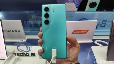 Penampakan Tecno Camon 40 yang Menghentak MWC 2025 Barcelona