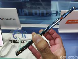 Penampakan Tecno Camon 40 yang Menghentak MWC 2025 Barcelona