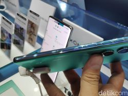 Penampakan Tecno Camon 40 yang Menghentak MWC 2025 Barcelona
