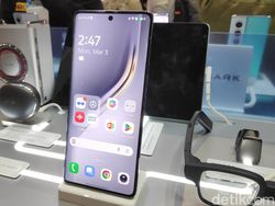 Tecno Camon 40 Pro 5G Tampil Perdana di Barcelona Bikin Tergoda
