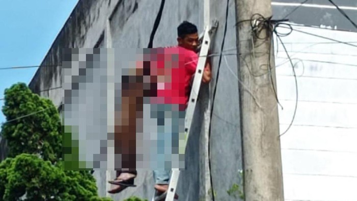 Tukang bangunan tersengat listrik saat mengecat ruko di Jambi