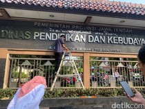 Pakar Unnes Prihatin Aksara Jawa di Gedung Disdikbud Jateng Salah Tulis